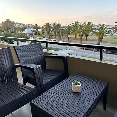 Georgia Seaside Διαμέρισμα *